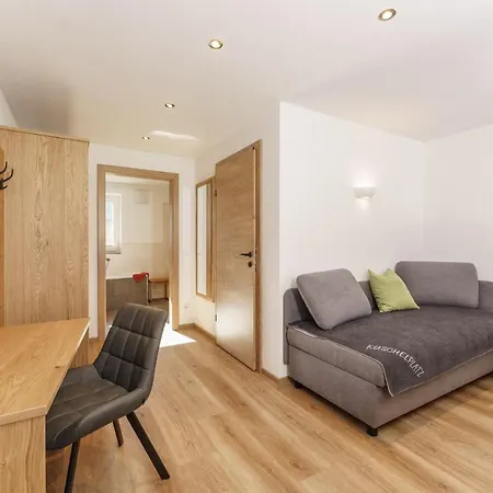 Deluxe Blasbichlerhof Apartment
